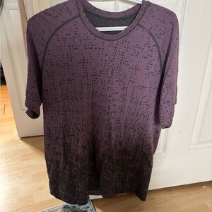 Lululemon t shirt size large